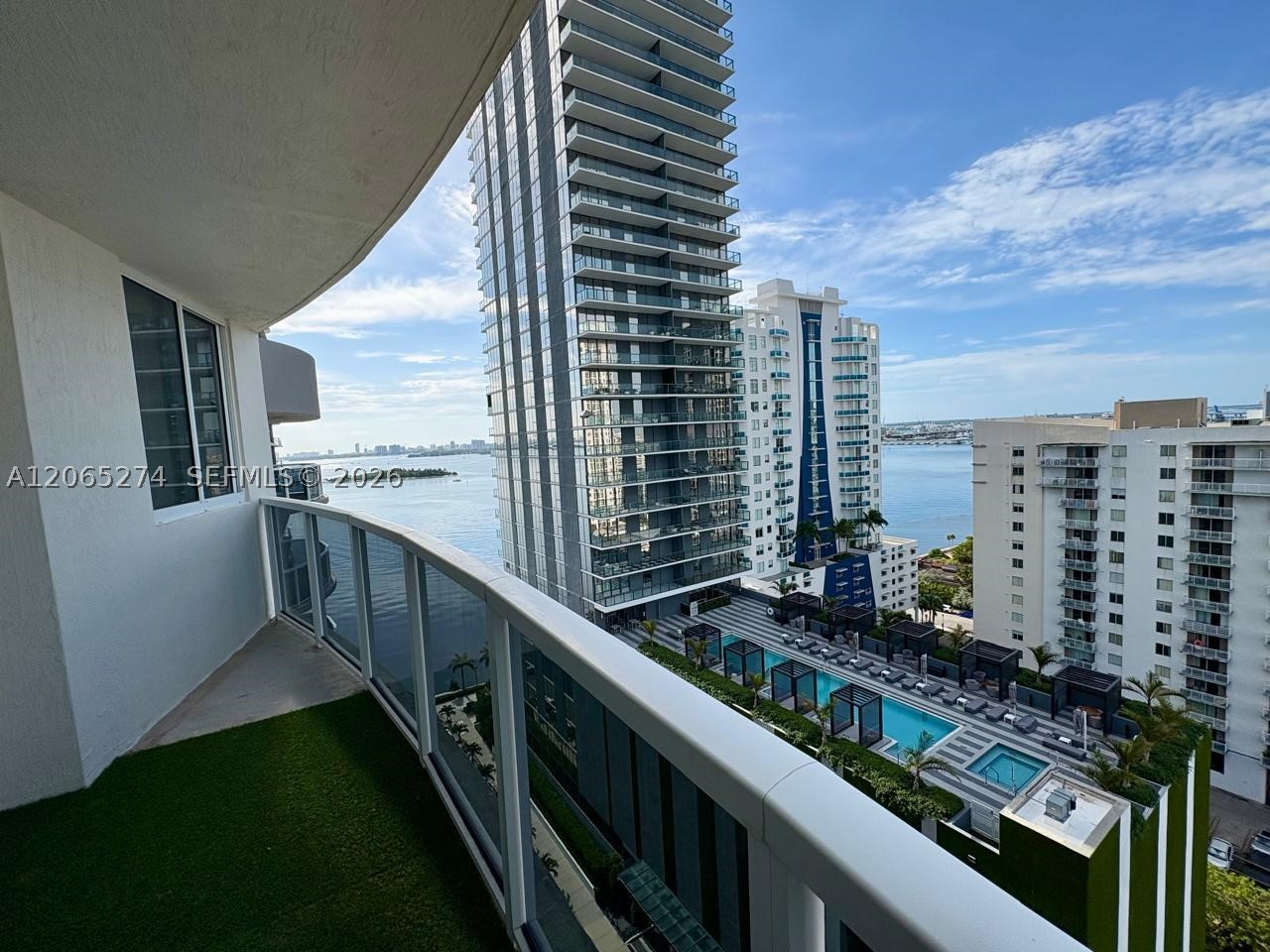 601 NE 23rd St #PH04, Miami FL 33137