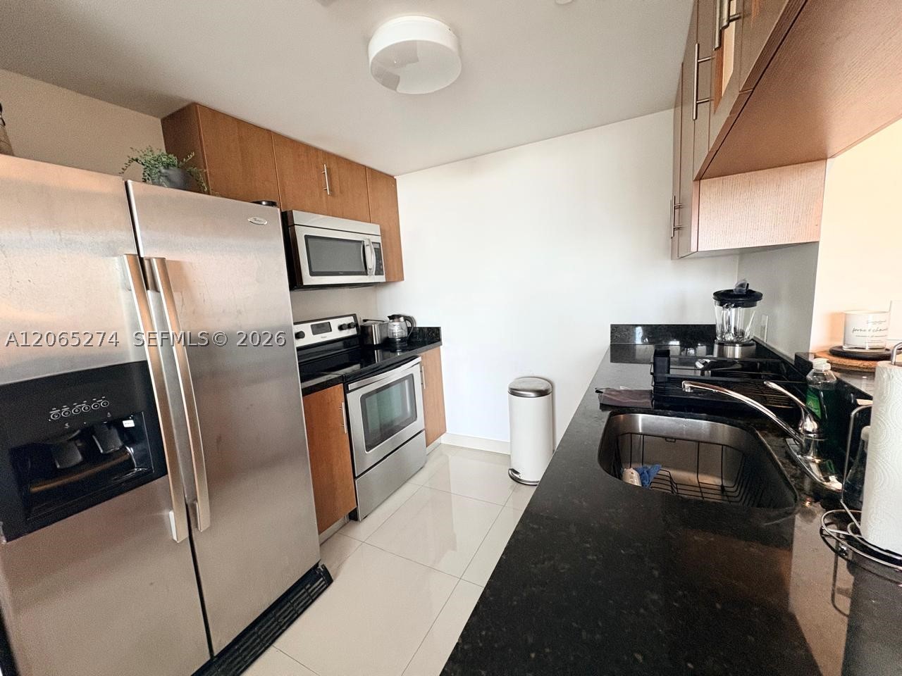 601 NE 23rd St #PH04, Miami FL 33137