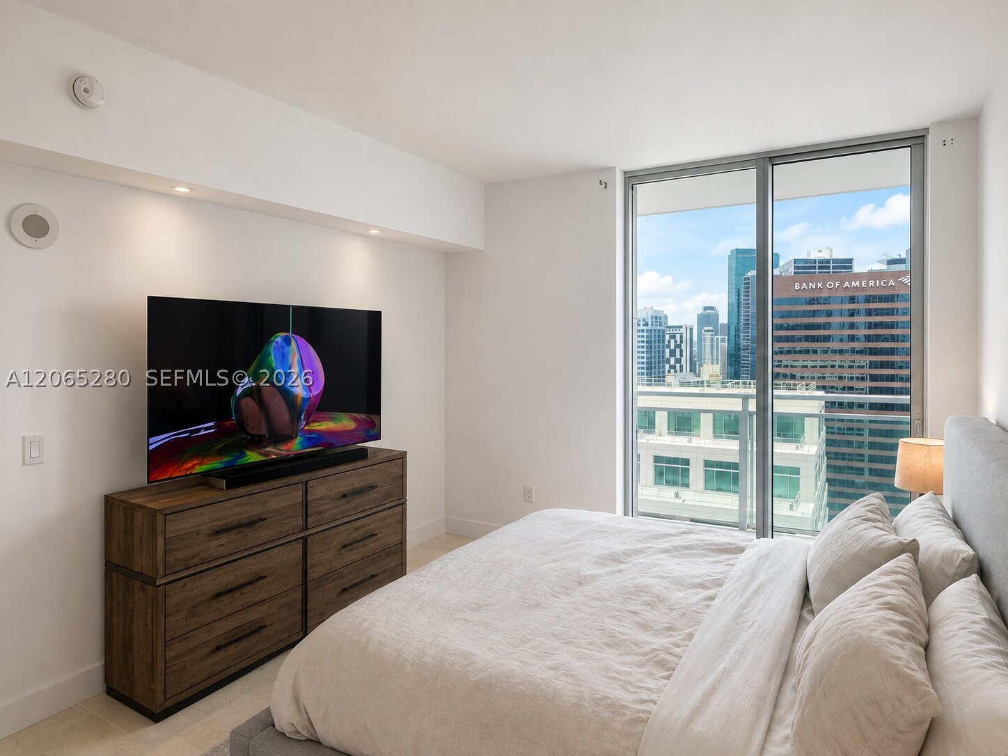 950 Brickell Bay Dr #3904, Miami FL 33131