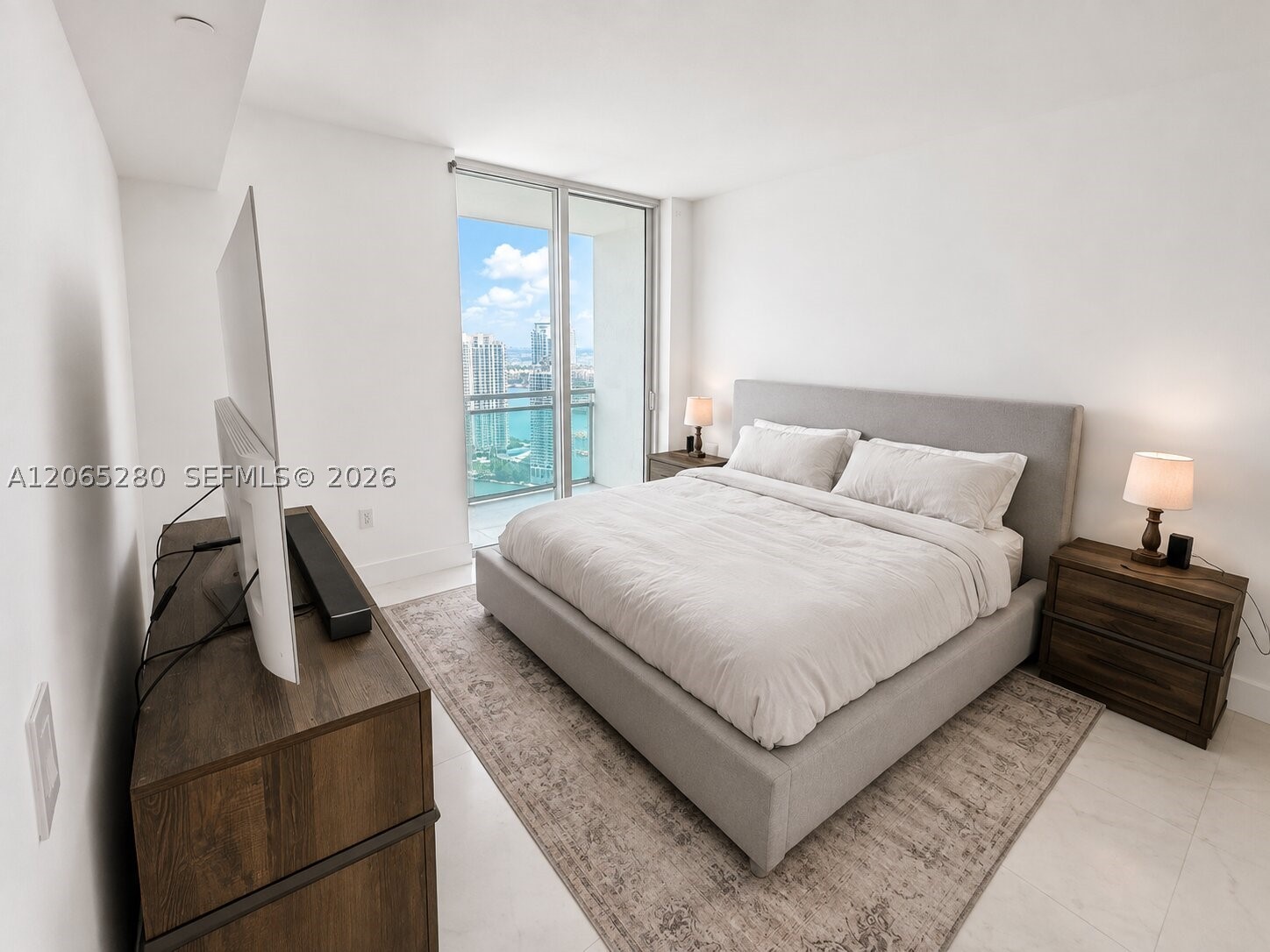 950 Brickell Bay Dr #3904, Miami FL 33131