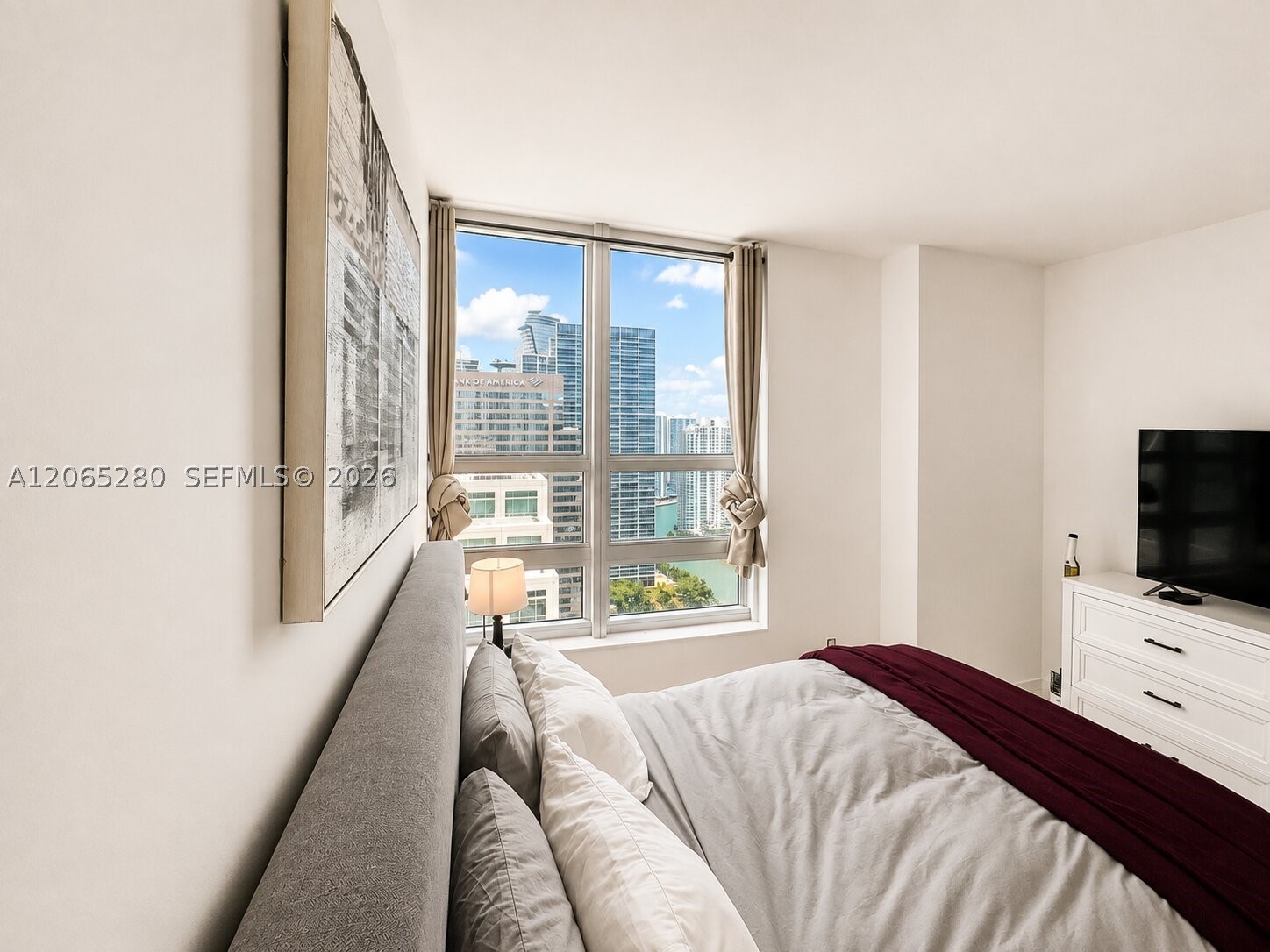 950 Brickell Bay Dr #3904, Miami FL 33131