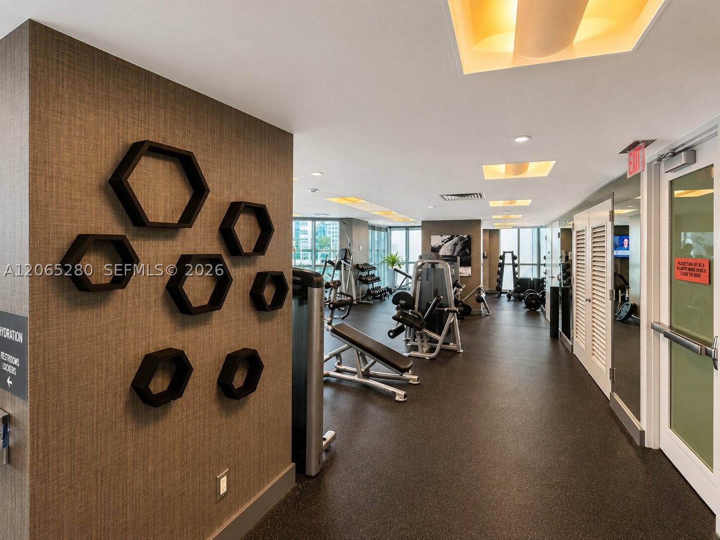 950 Brickell Bay Dr #3904, Miami FL 33131