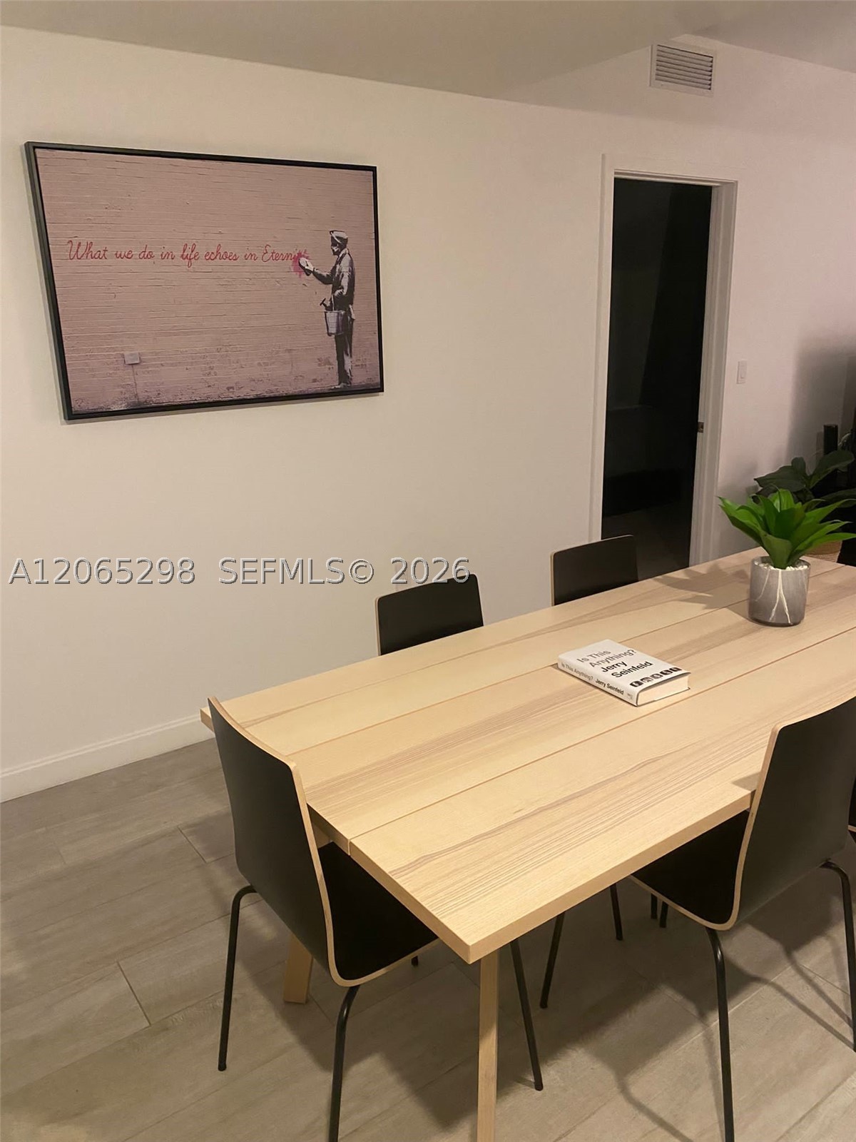 45 SW 9th St #1005, Miami FL 33130