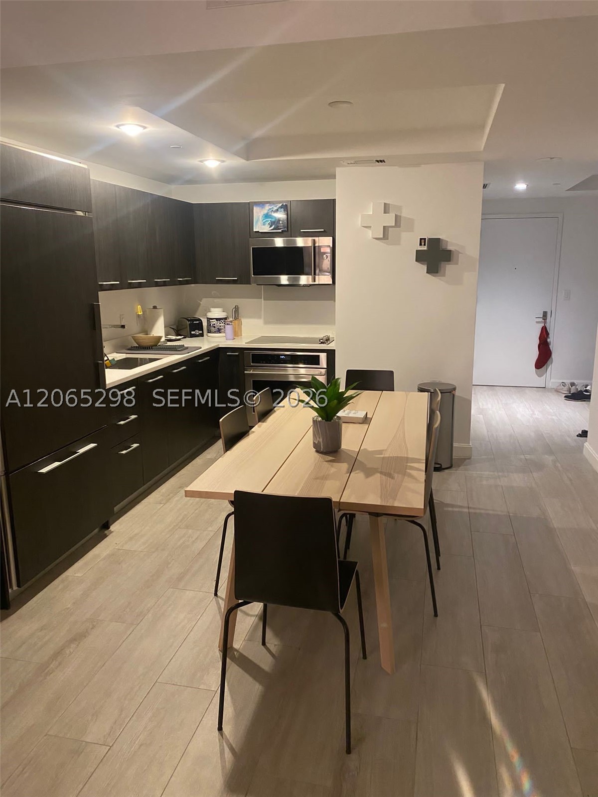 45 SW 9th St #1005, Miami FL 33130