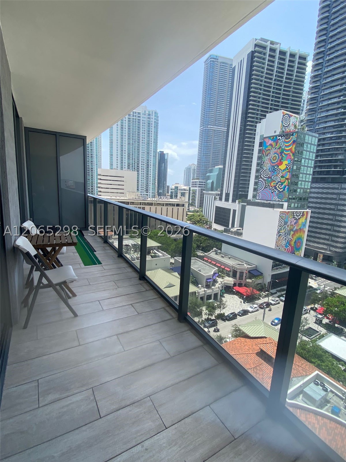 45 SW 9th St #1005, Miami FL 33130