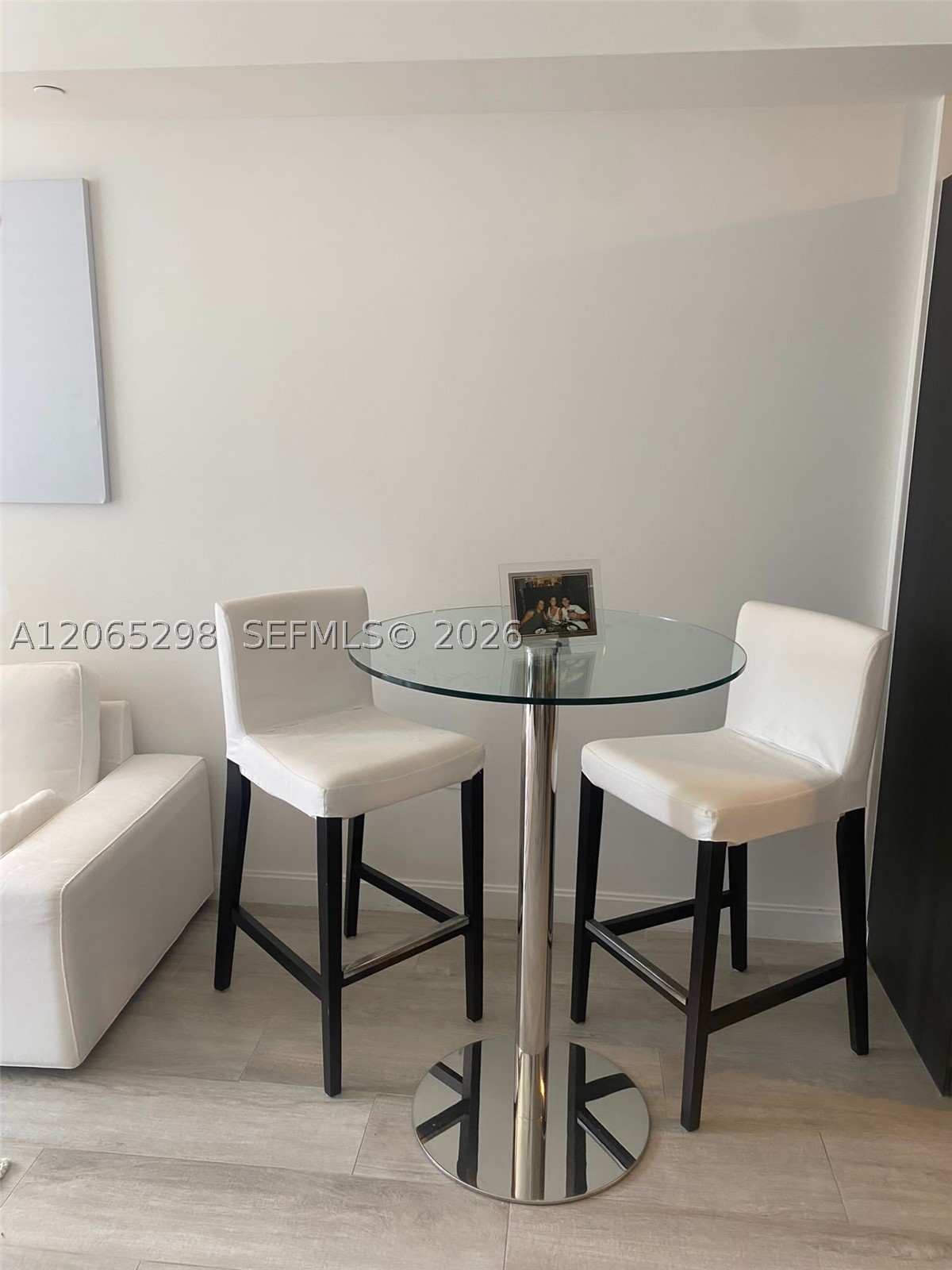 45 SW 9th St #1005, Miami FL 33130