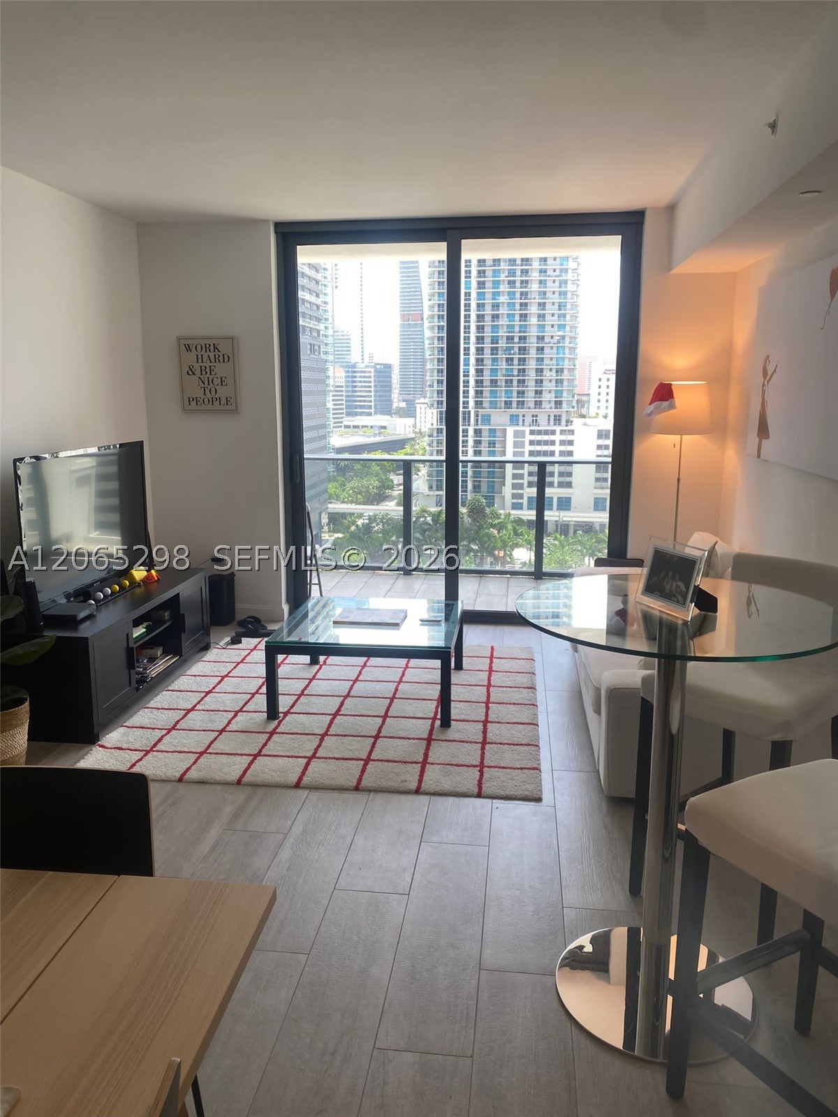 45 SW 9th St #1005, Miami FL 33130