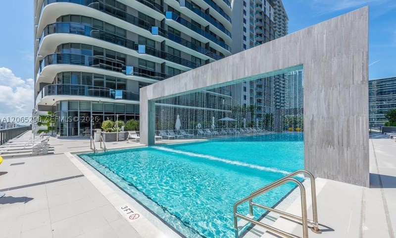 45 SW 9th St #1005, Miami FL 33130