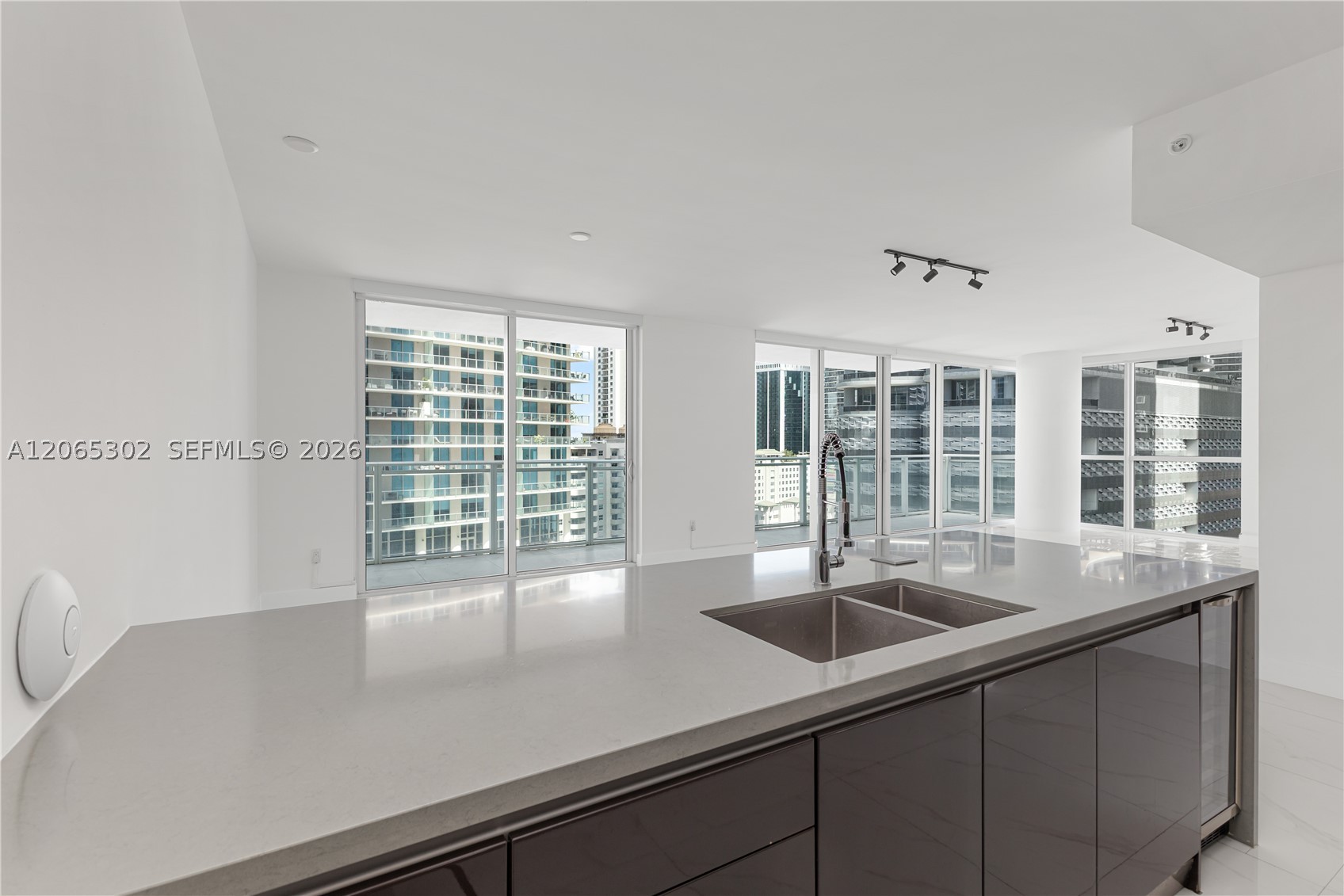 1080 Brickell Ave #1409, Miami FL 33131
