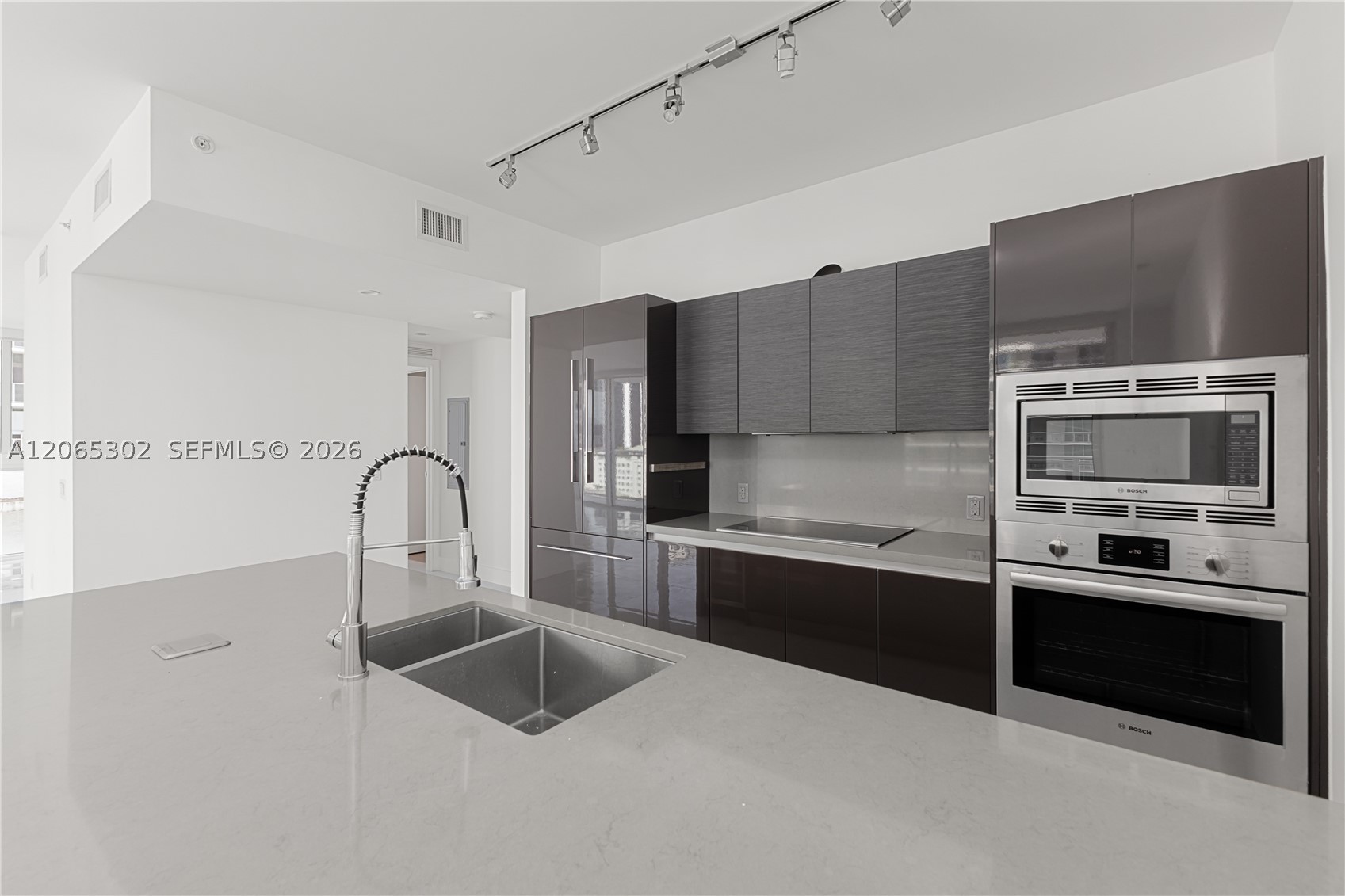 1080 Brickell Ave #1409, Miami FL 33131