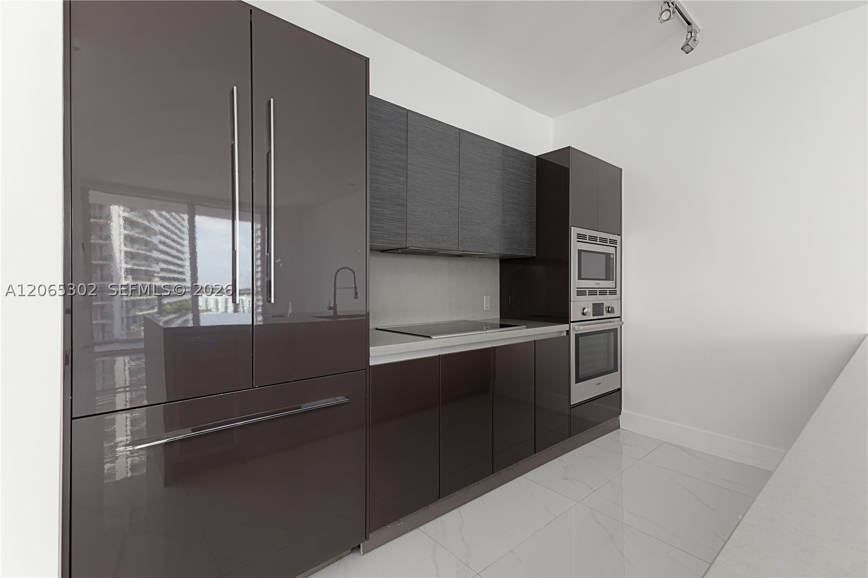 1080 Brickell Ave #1409, Miami FL 33131