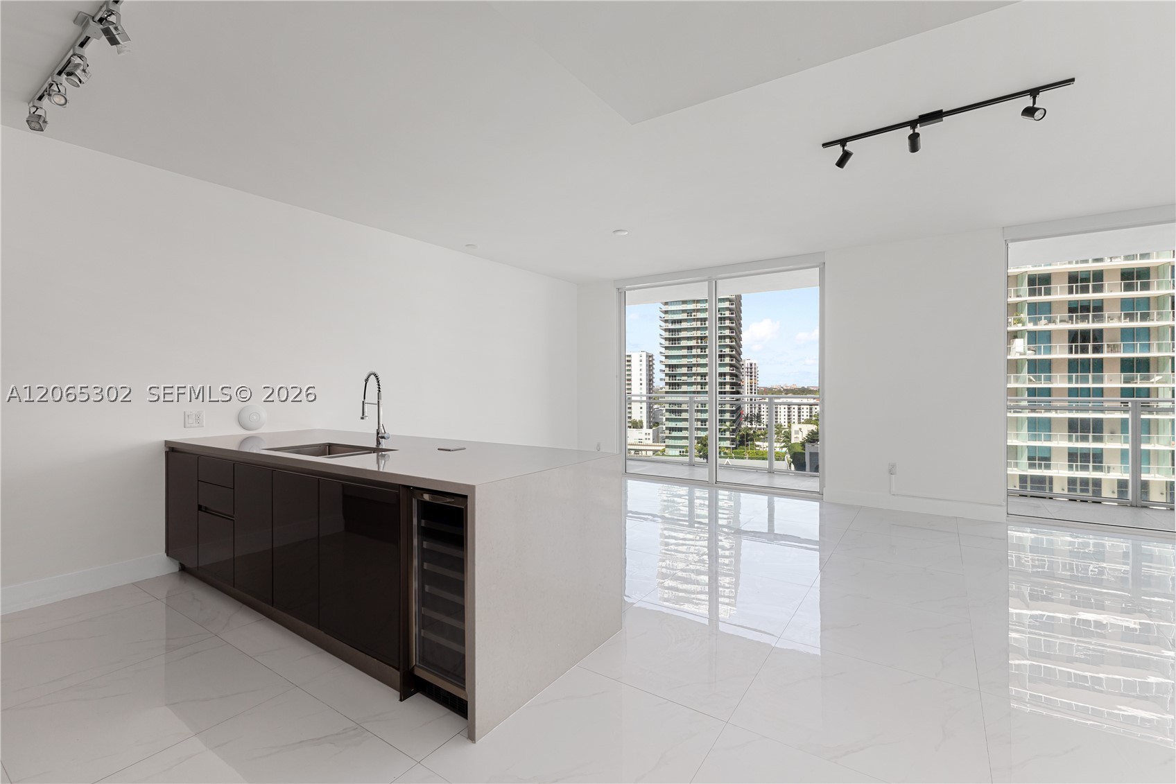 1080 Brickell Ave #1409, Miami FL 33131