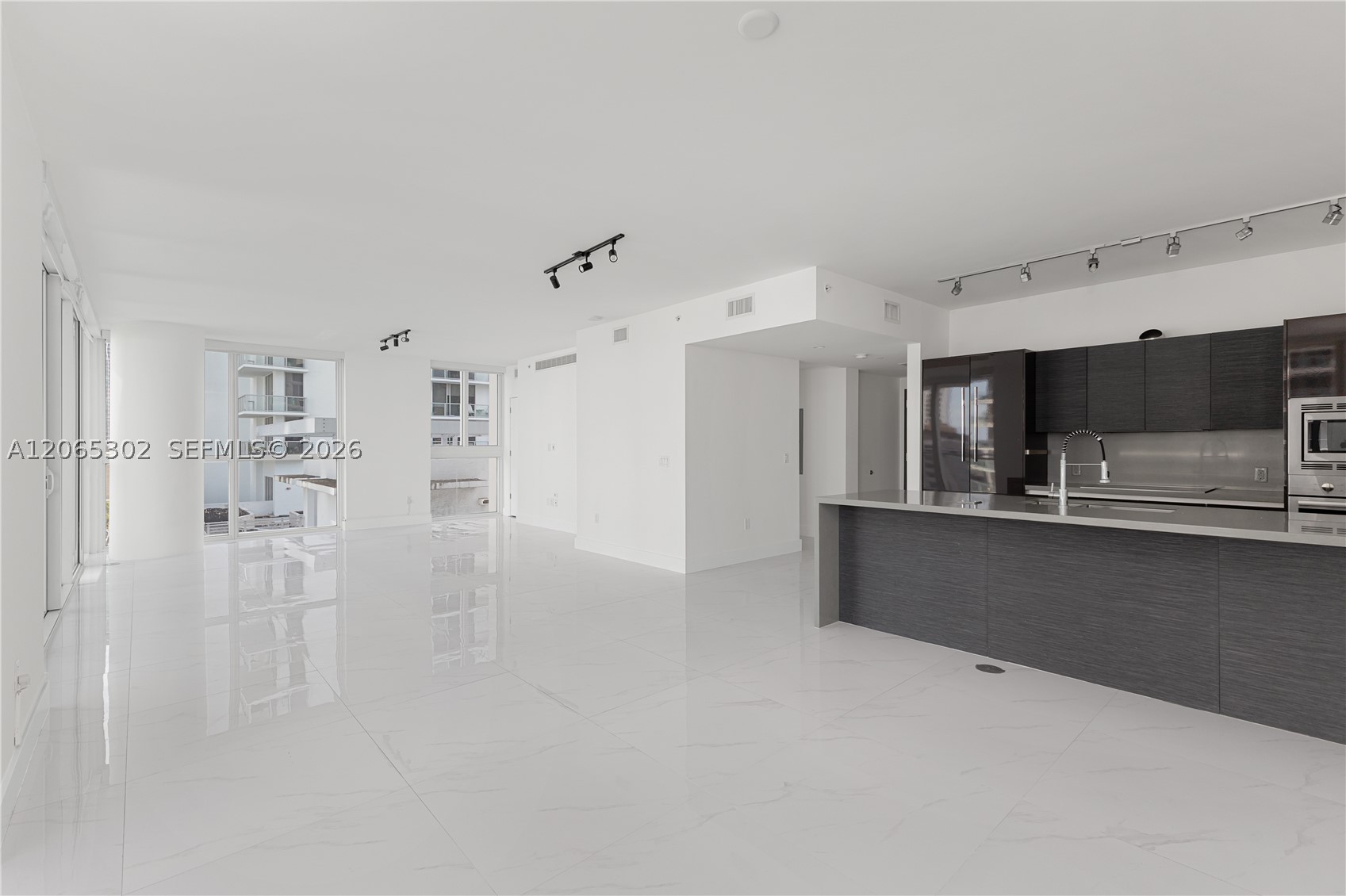 1080 Brickell Ave #1409, Miami FL 33131