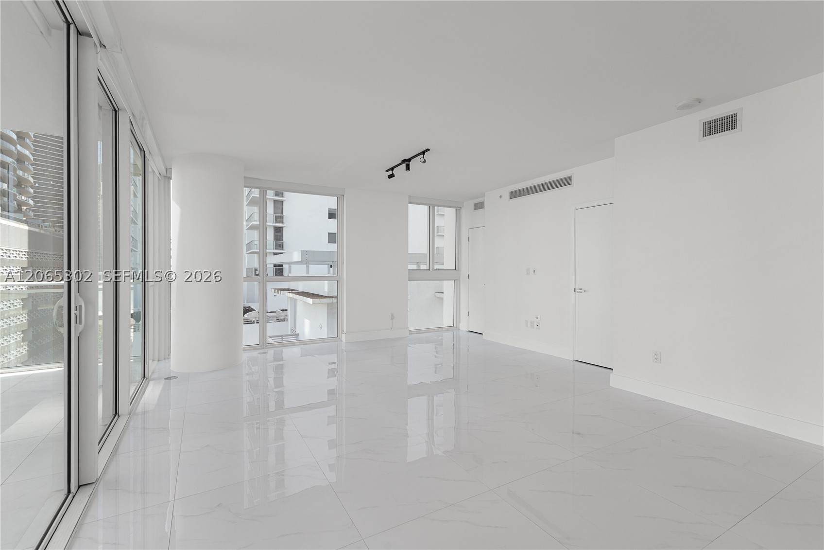1080 Brickell Ave #1409, Miami FL 33131