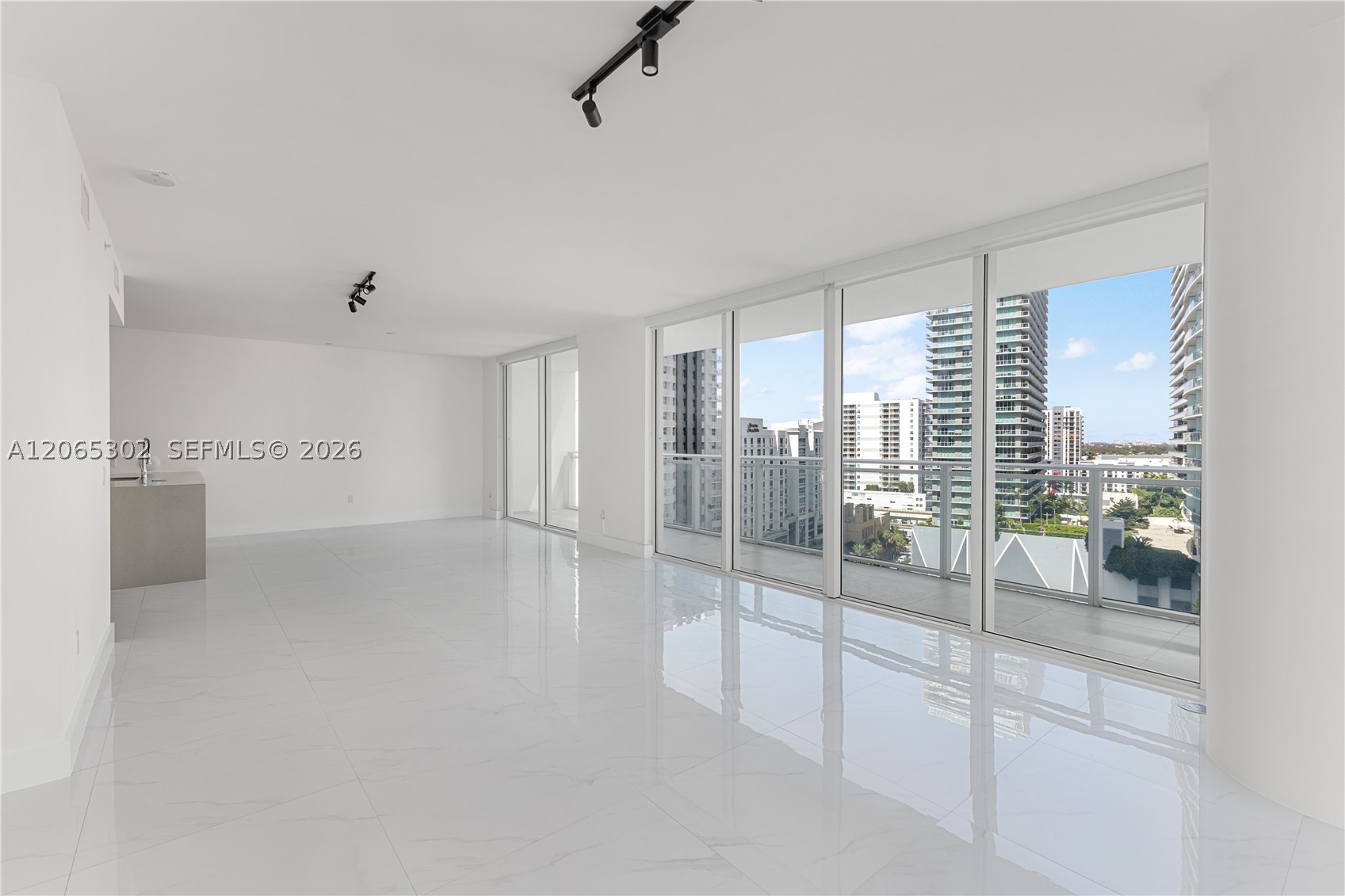 1080 Brickell Ave #1409, Miami FL 33131