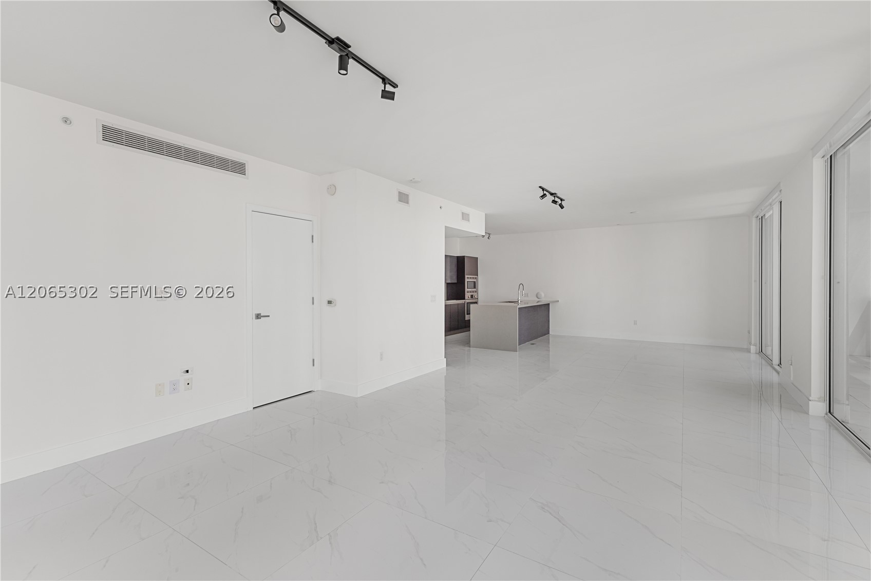 1080 Brickell Ave #1409, Miami FL 33131