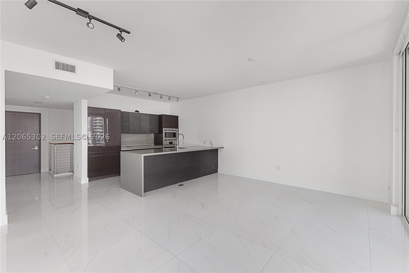 1080 Brickell Ave #1409, Miami FL 33131
