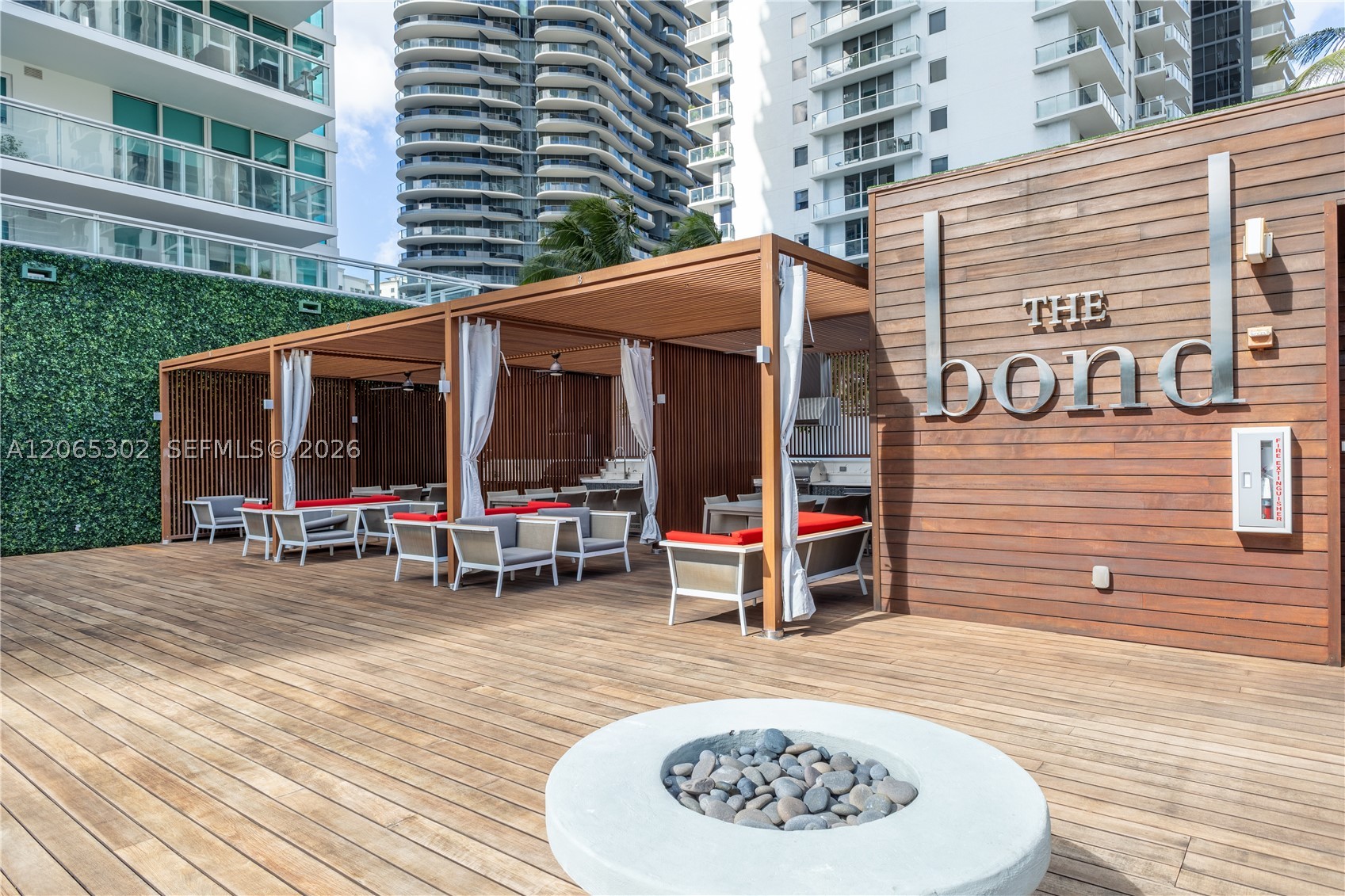 1080 Brickell Ave #1409, Miami FL 33131