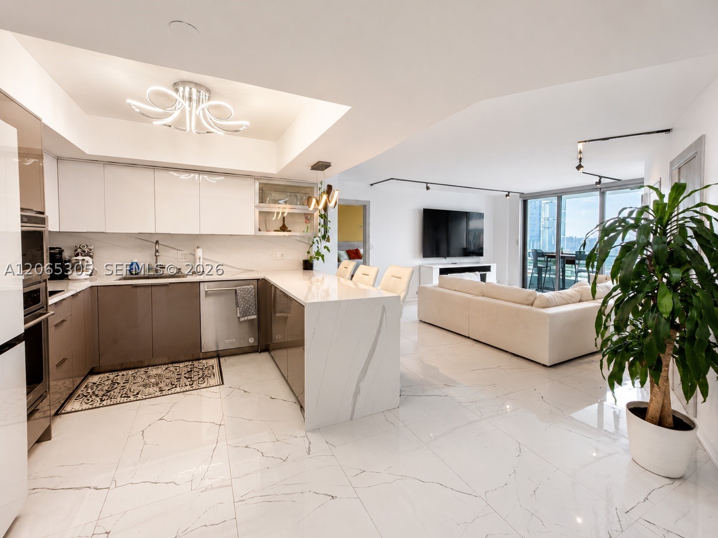 3600 Mystic Pointe Dr #1715, Aventura FL 33180