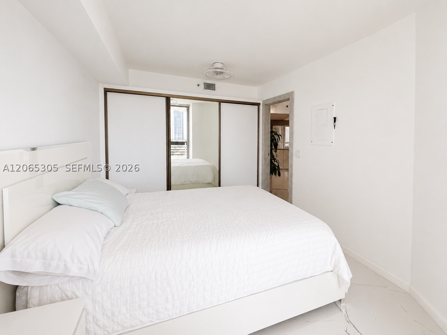3600 Mystic Pointe Dr #1715, Aventura FL 33180