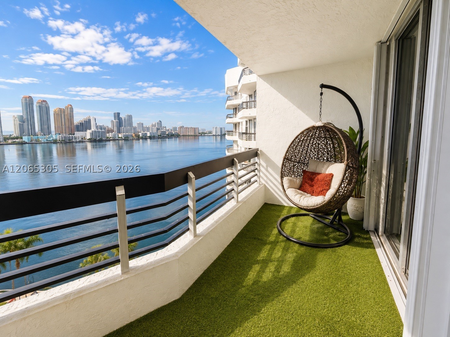 3600 Mystic Pointe Dr #1715, Aventura FL 33180