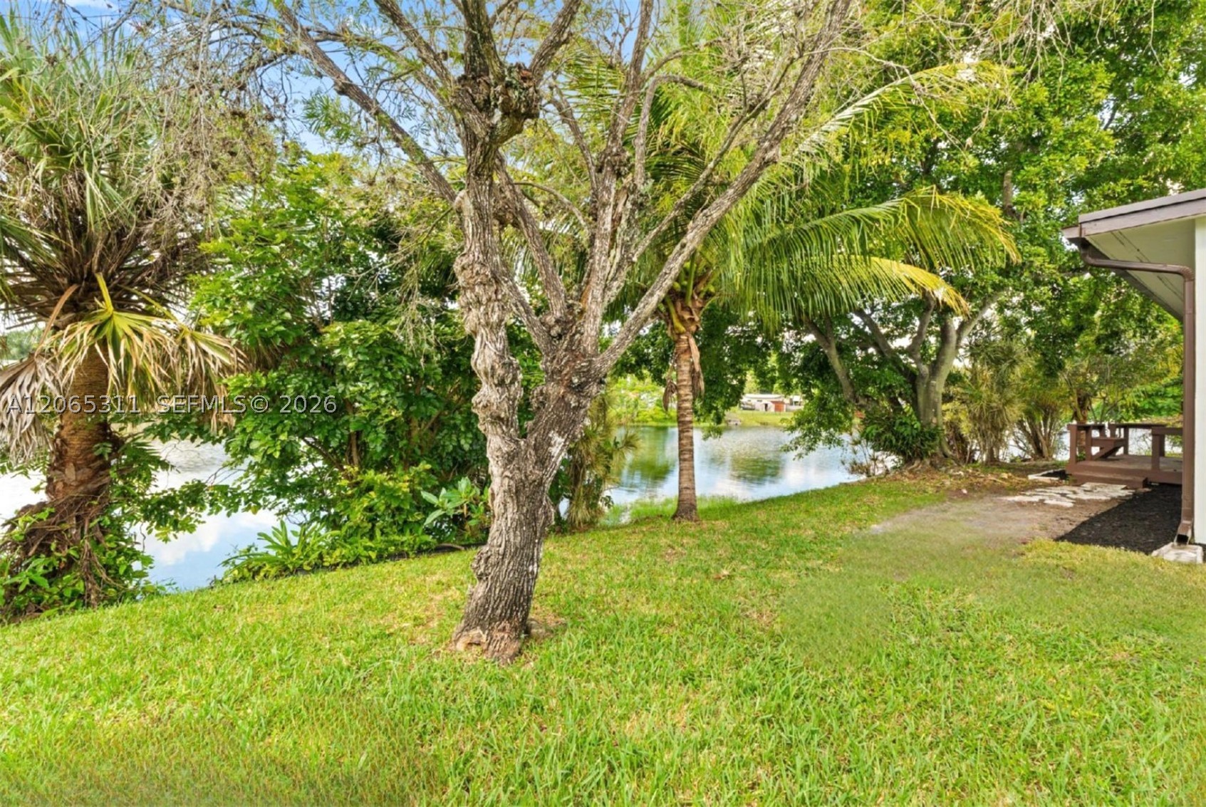 1905 NW 62nd Ter, Margate FL 33063