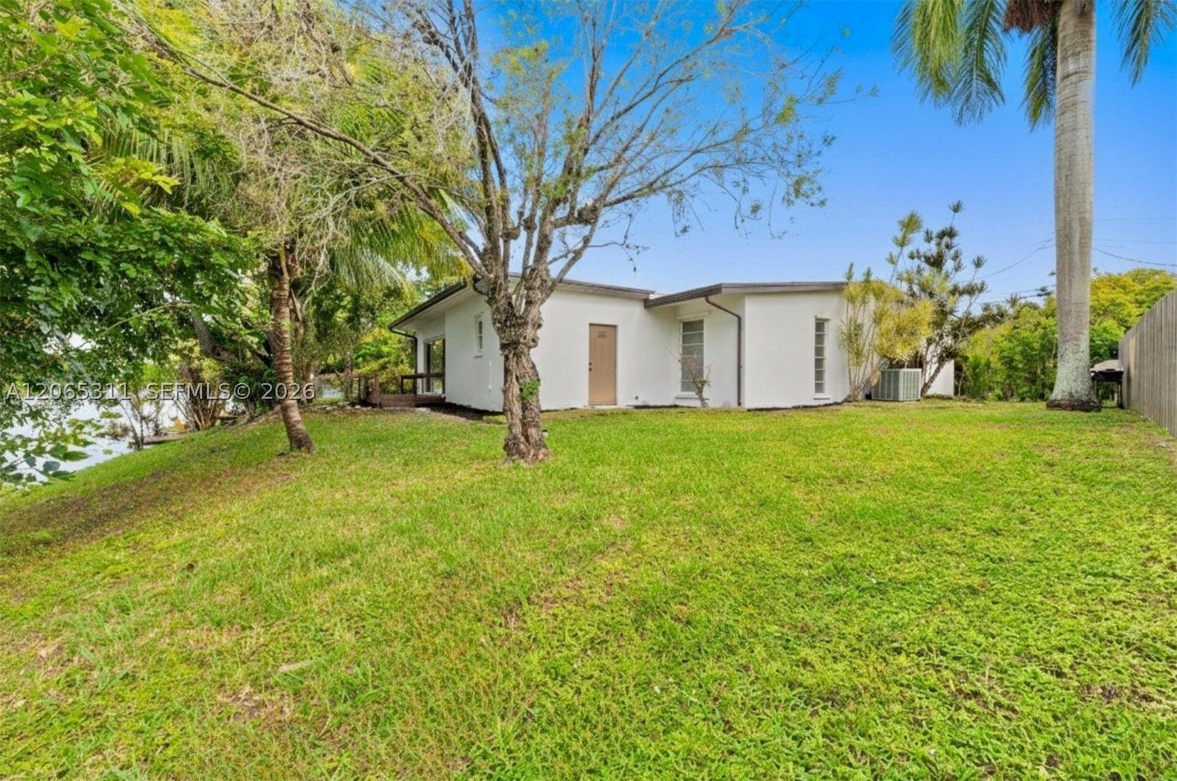 1905 NW 62nd Ter, Margate FL 33063