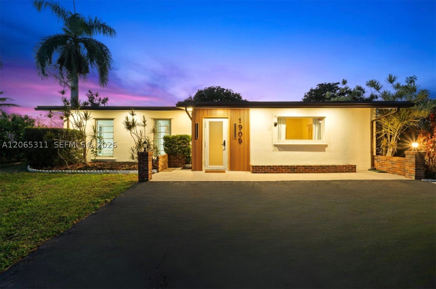 1905 NW 62nd Ter, Margate FL 33063