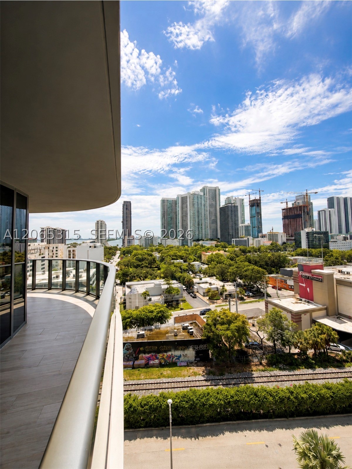 121 NE 34th St #904, Miami FL 33137