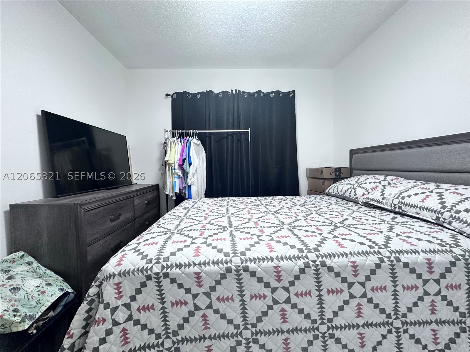 4689 NW 9th St #109, Miami FL 33126