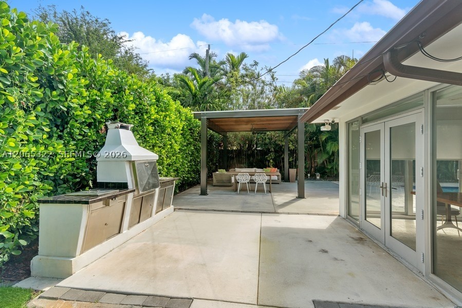 8215 SW 63rd Pl, Miami FL 33143