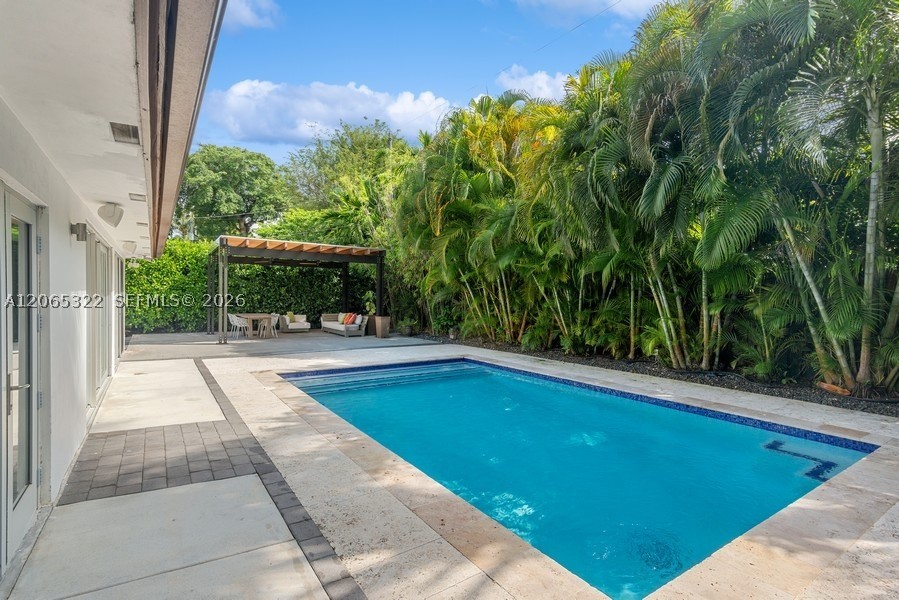 8215 SW 63rd Pl, Miami FL 33143