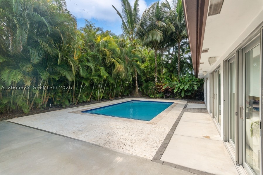 8215 SW 63rd Pl, Miami FL 33143