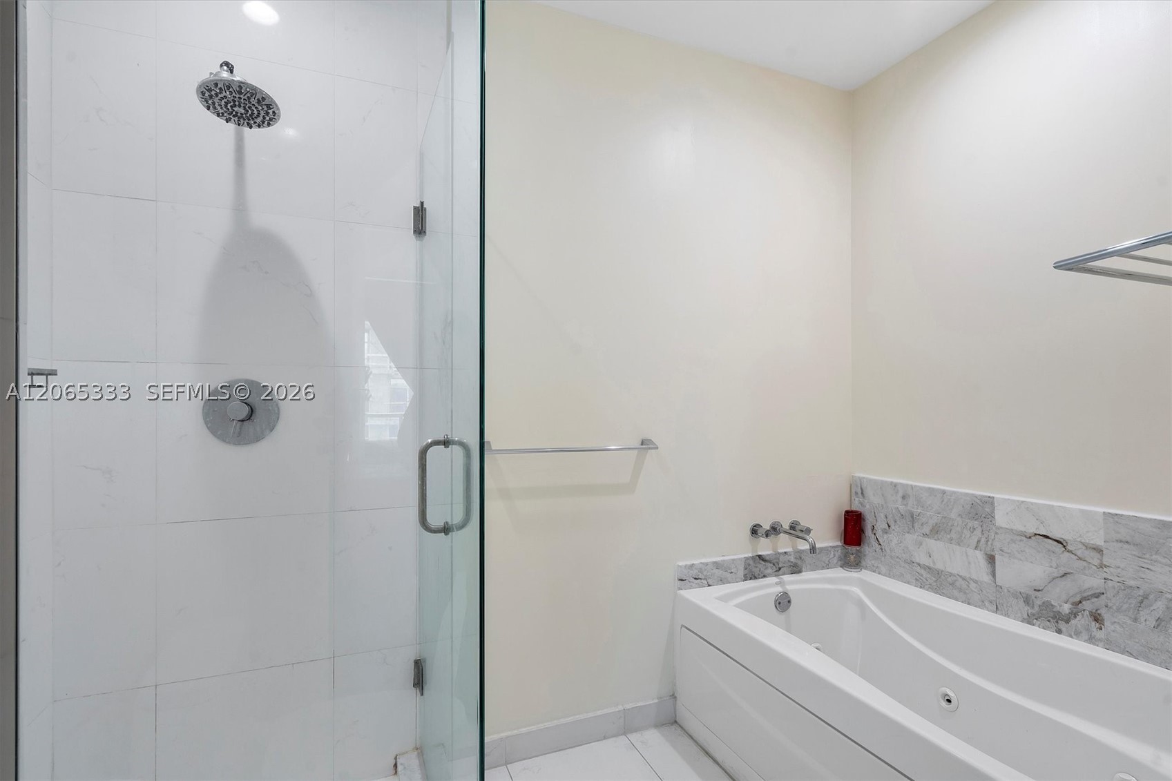 55 SE 6th St #4305, Miami FL 33131