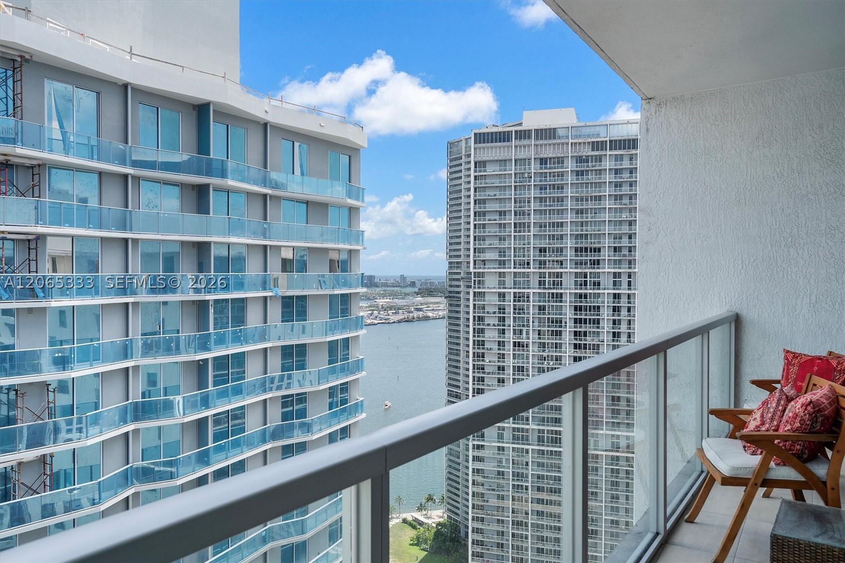 55 SE 6th St #4305, Miami FL 33131