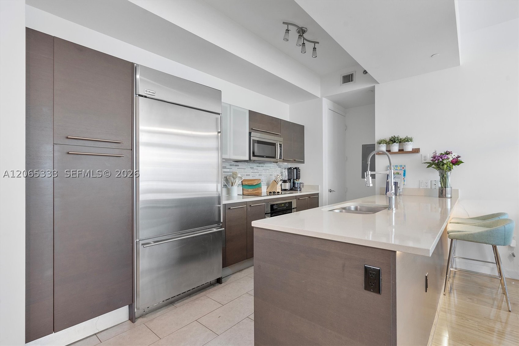 55 SE 6th St #4305, Miami FL 33131