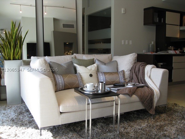 2100 Park Ave #208, Miami Beach FL 33139