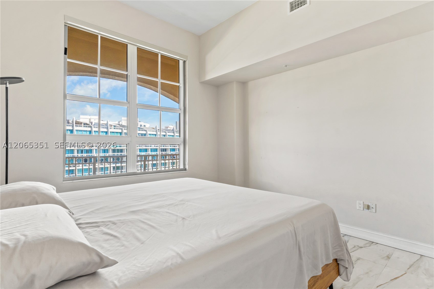 3001 NE 185th St #707, Aventura FL 33180
