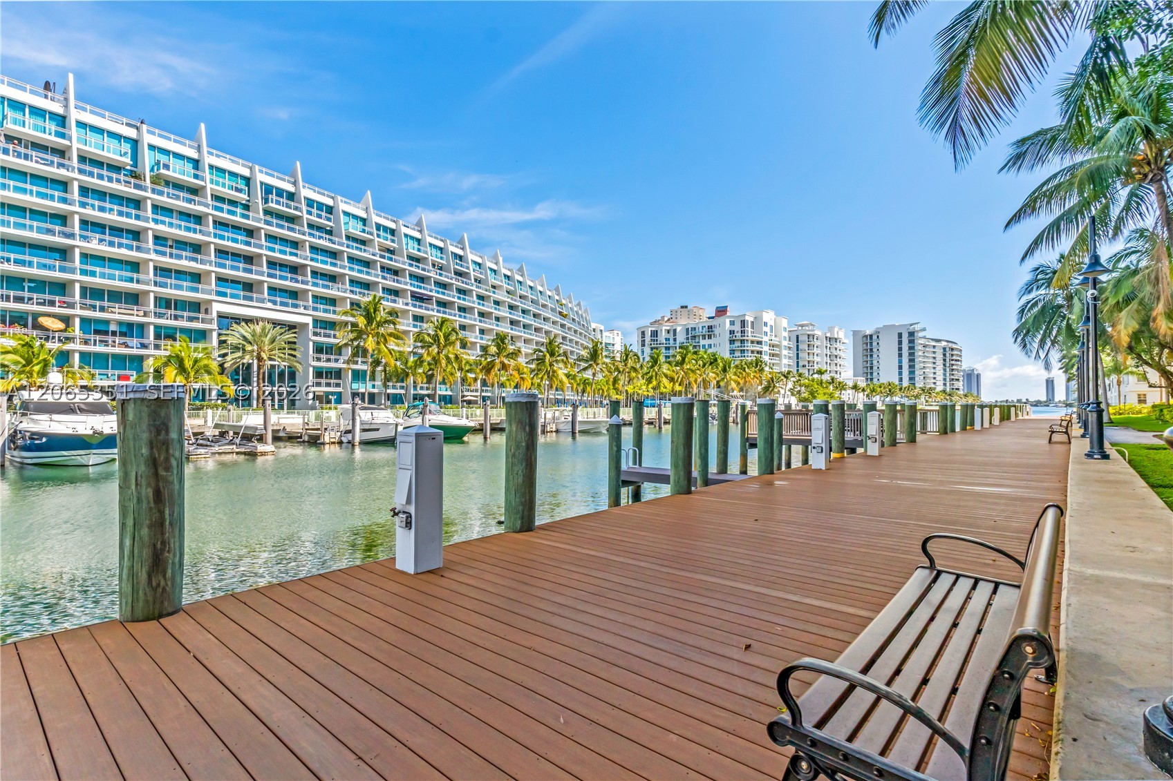 3001 NE 185th St #707, Aventura FL 33180