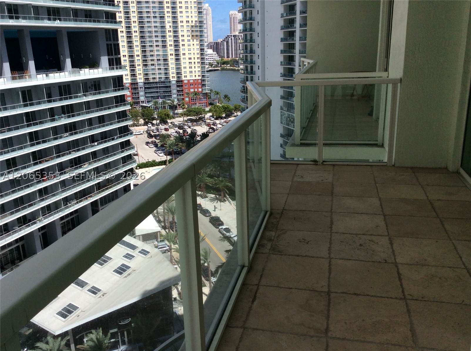 218 SE 14th St #1908, Miami FL 33131
