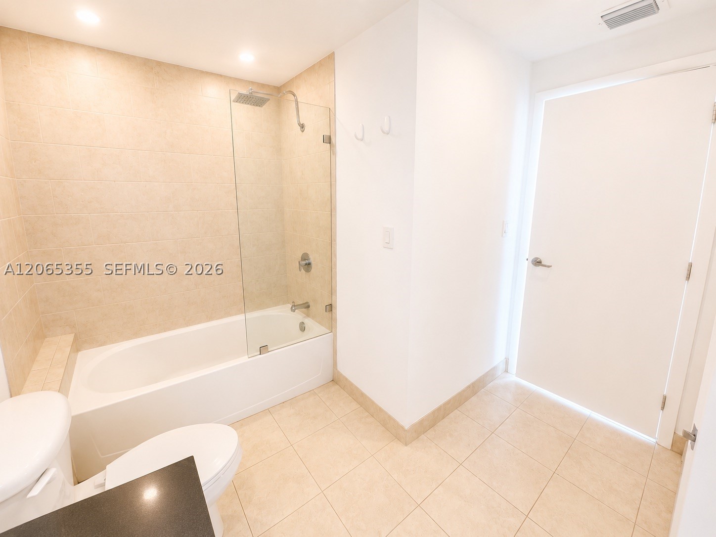 90 SW 3rd St #3106, Miami FL 33130