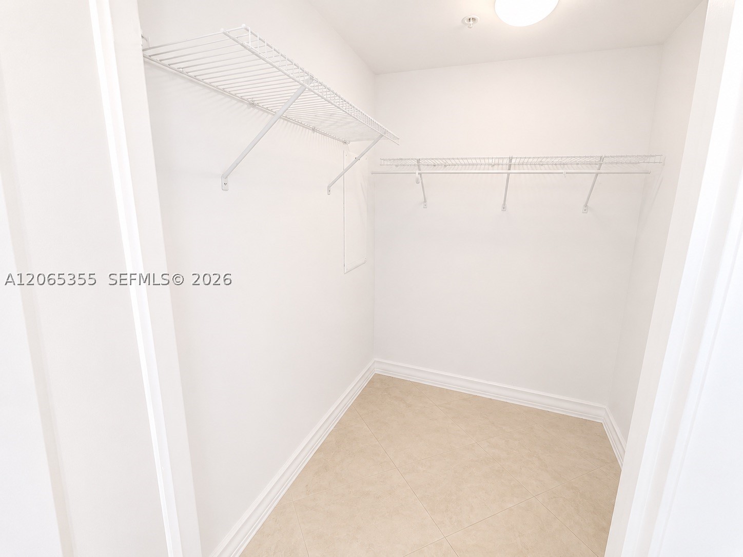 90 SW 3rd St #3106, Miami FL 33130