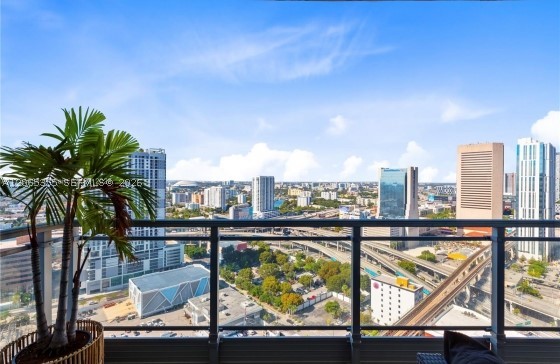 90 SW 3rd St #3106, Miami FL 33130