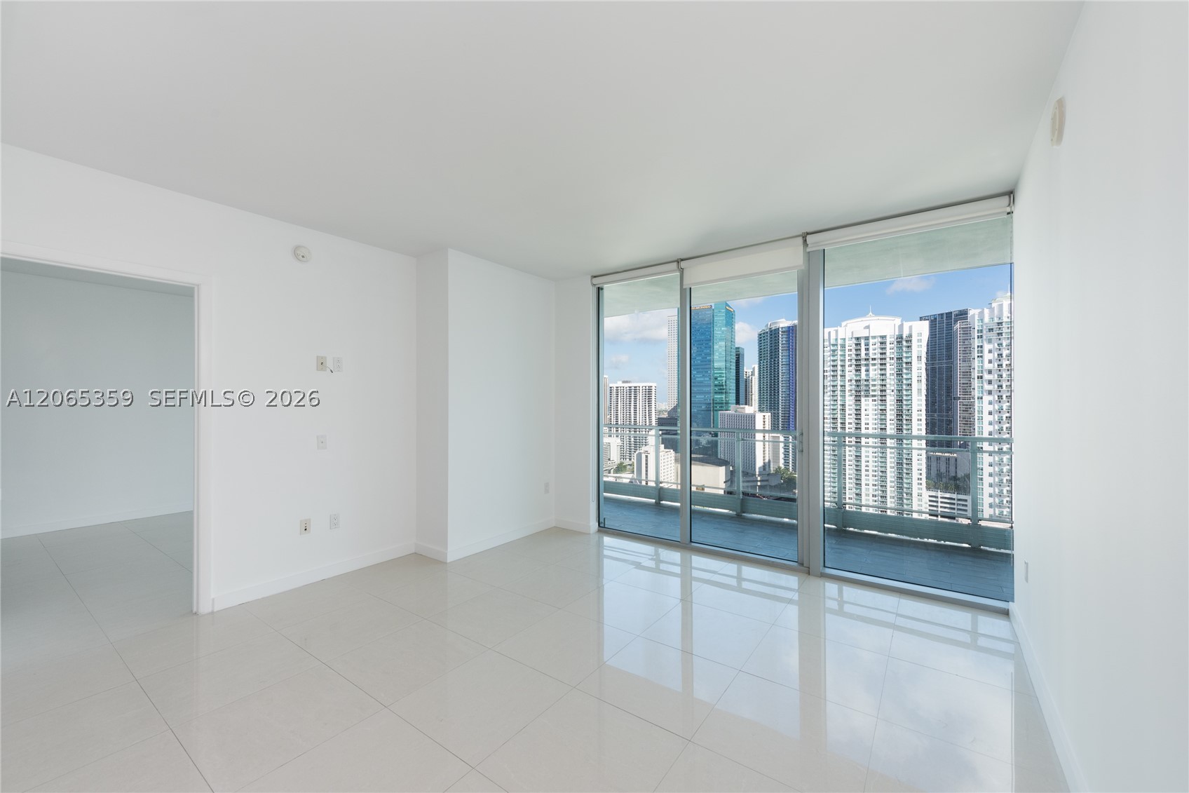 92 SW 3rd Street #2812, Miami FL 33130