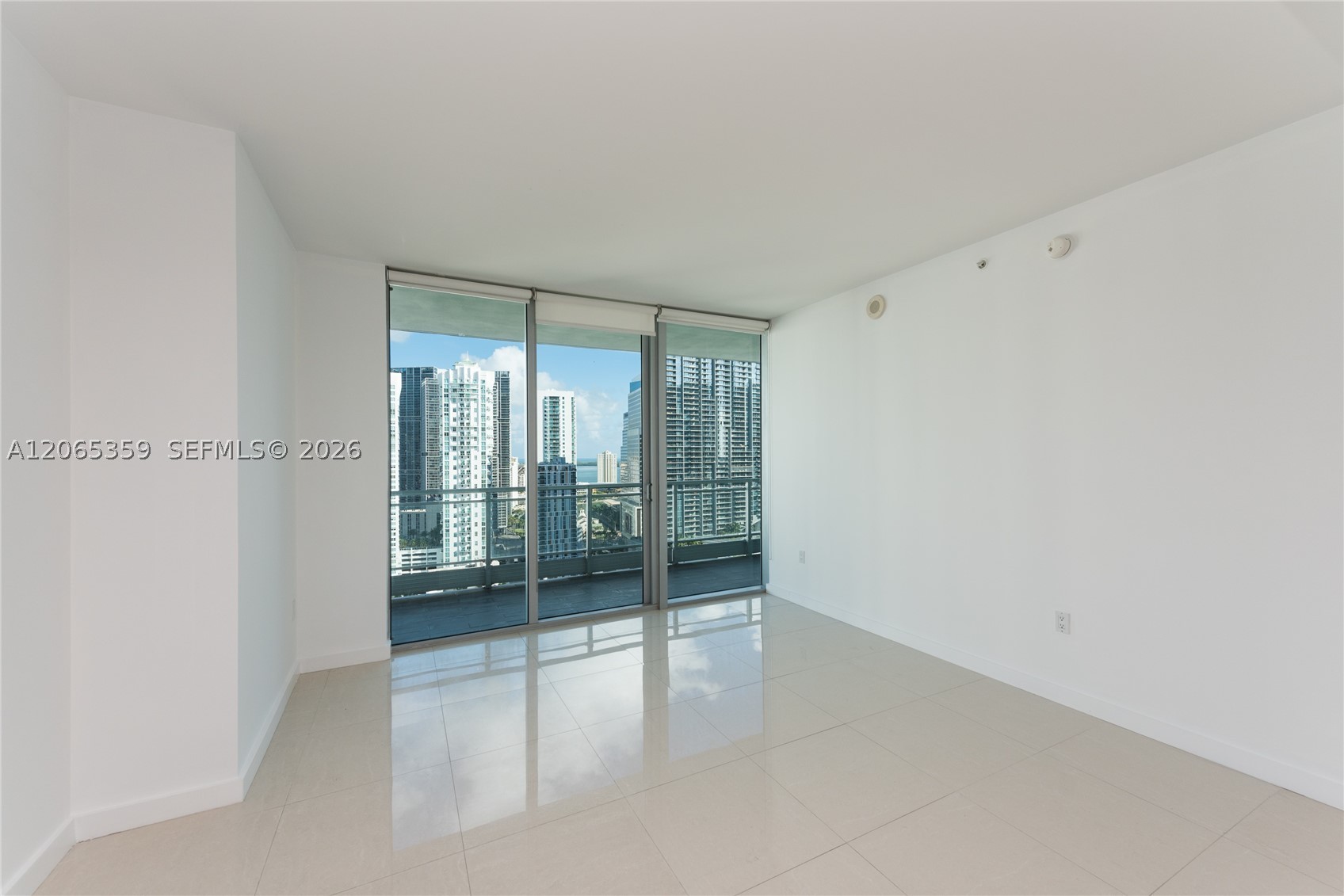 92 SW 3rd Street #2812, Miami FL 33130