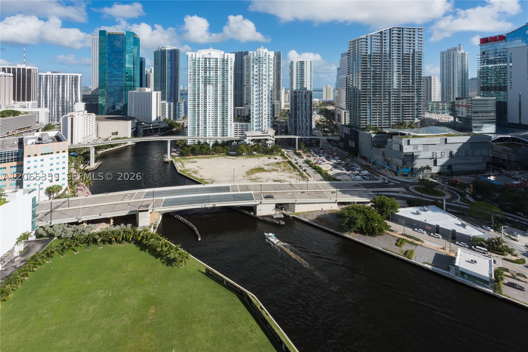 92 SW 3rd Street #2812, Miami FL 33130