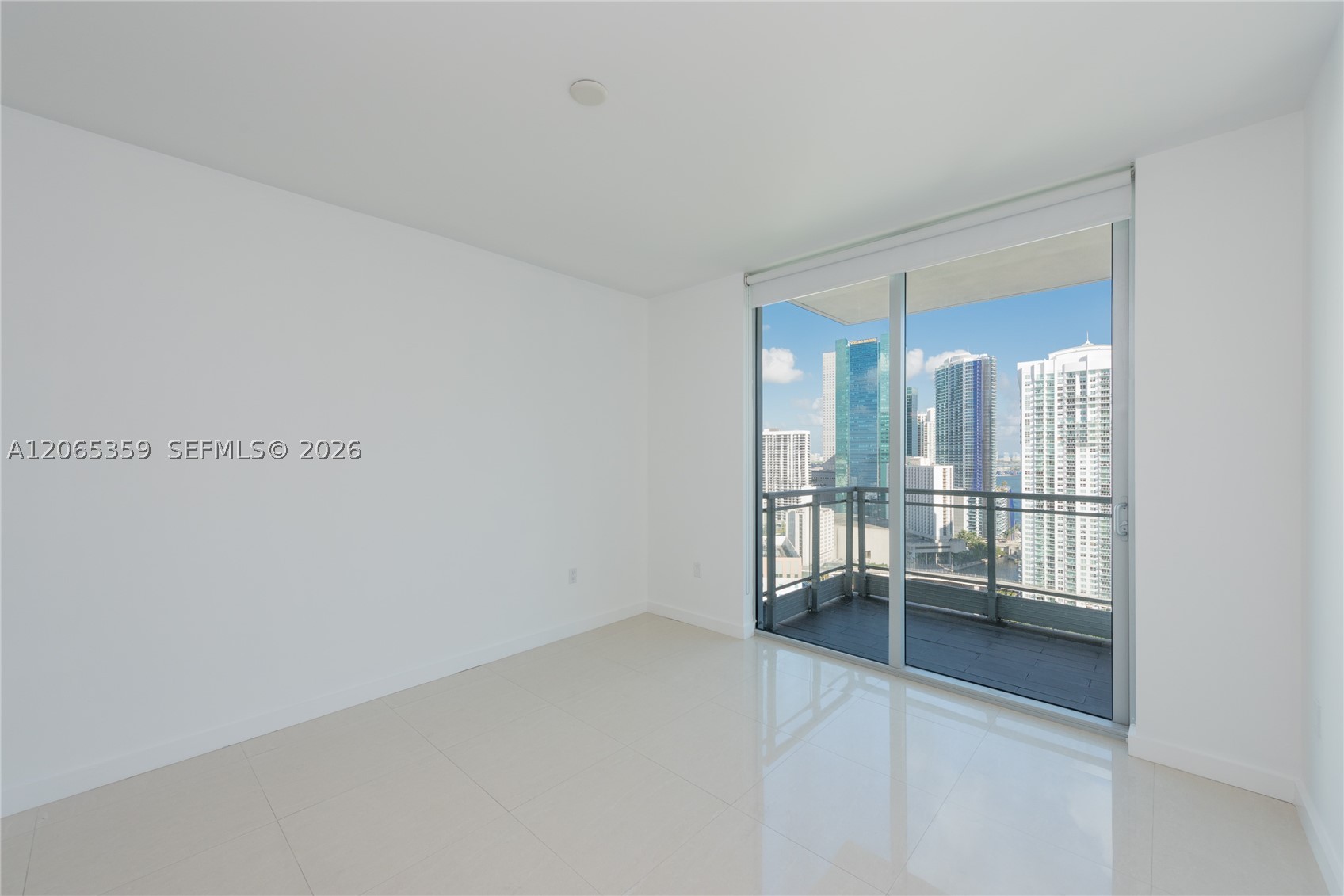 92 SW 3rd Street #2812, Miami FL 33130
