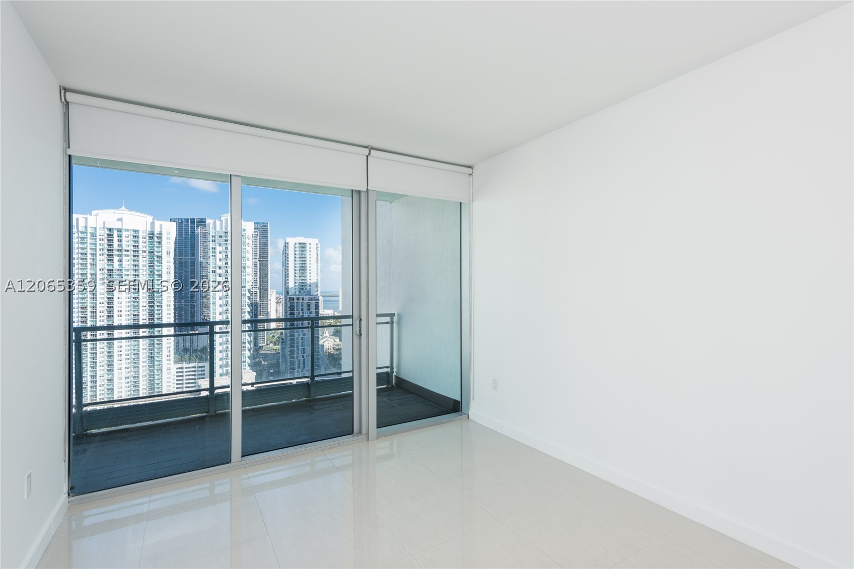 92 SW 3rd Street #2812, Miami FL 33130