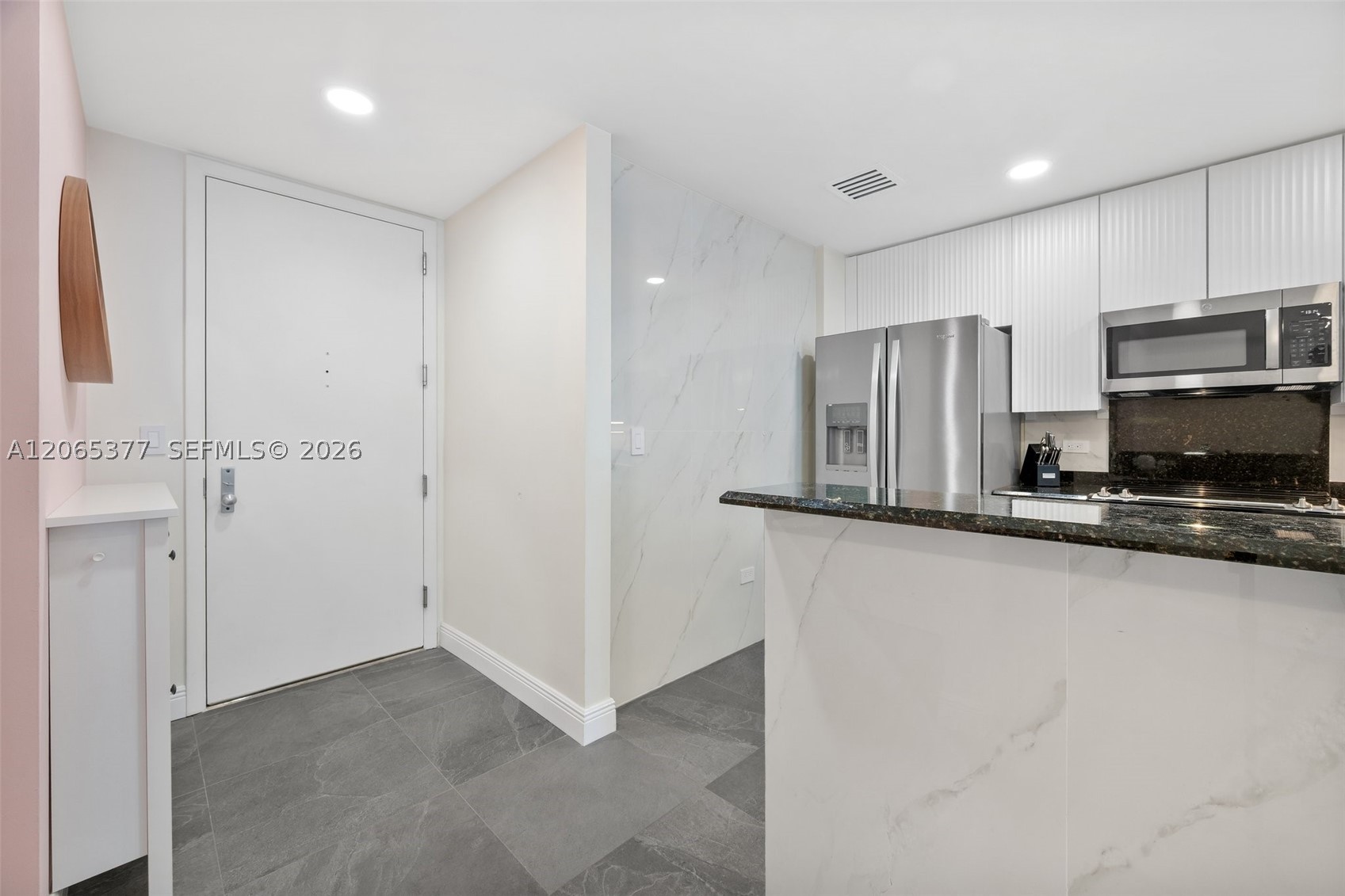 801 Brickell Key Blvd #1805, Miami FL 33131