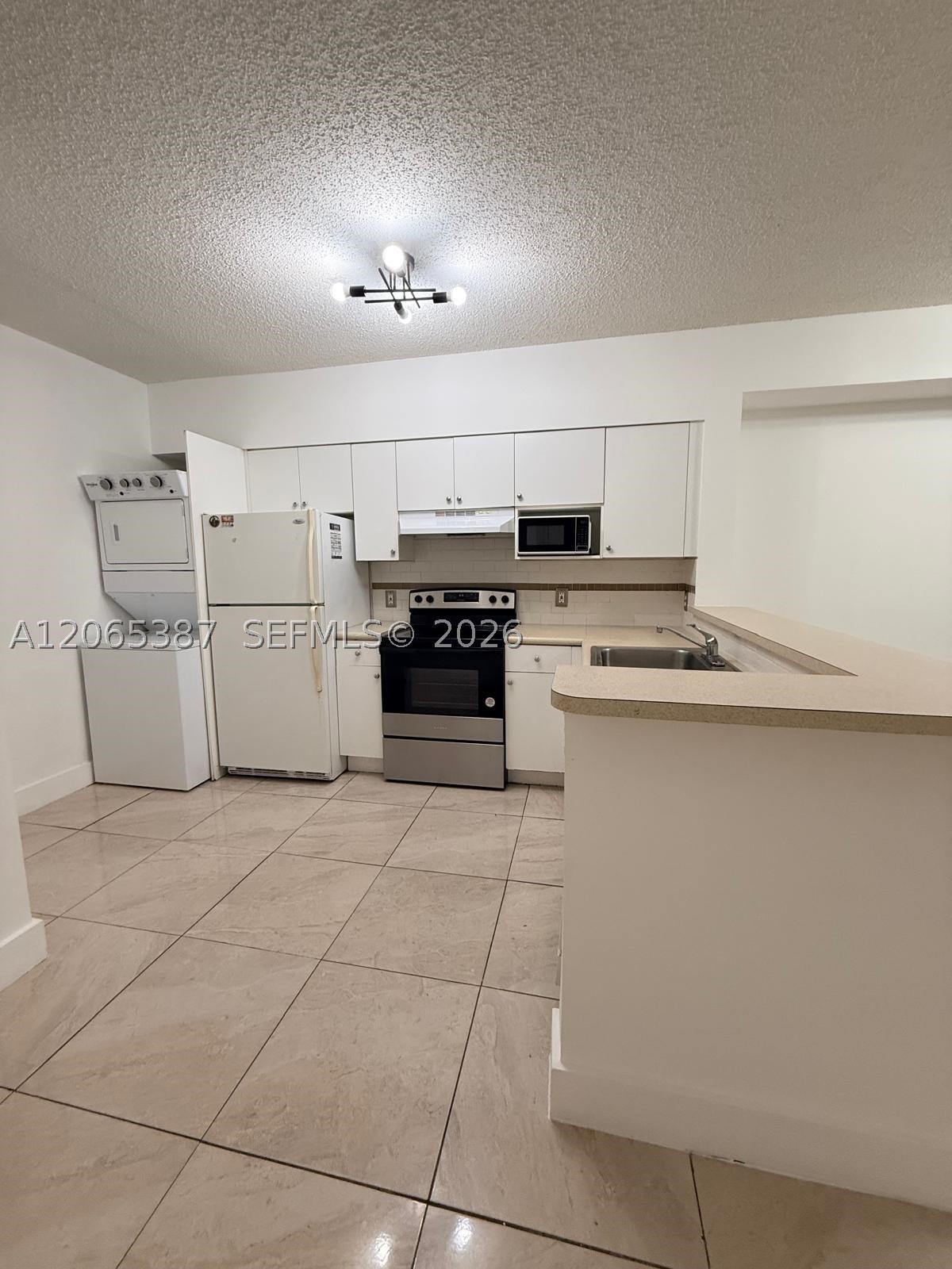5091 NW 7th St #1009, Miami FL 33126